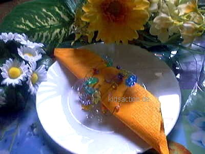 Serviettenhalter aus Draht und Perlen